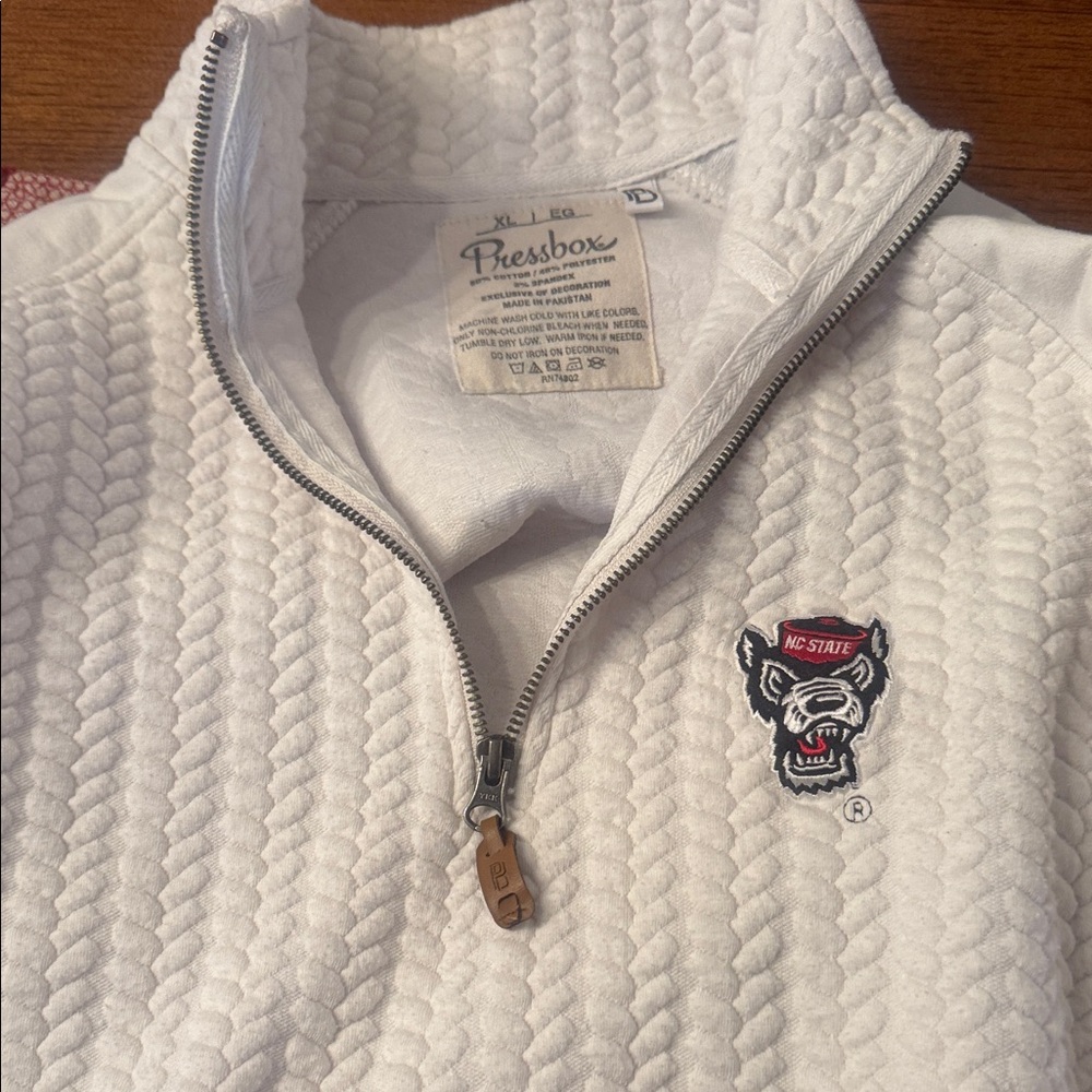 Pressbox White Quilted Pullover - image 3